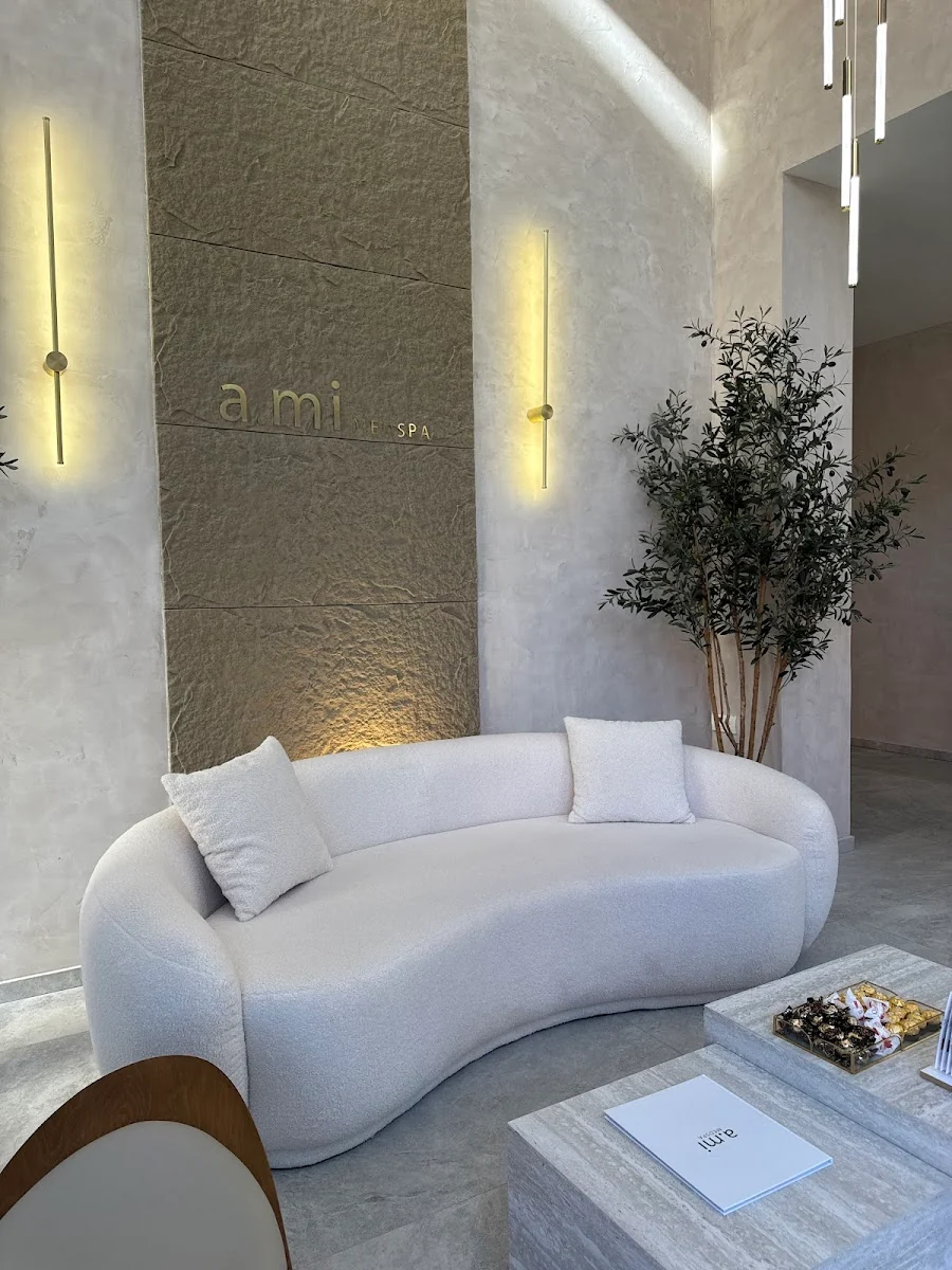 a.mi medspa prostor sa Google profila